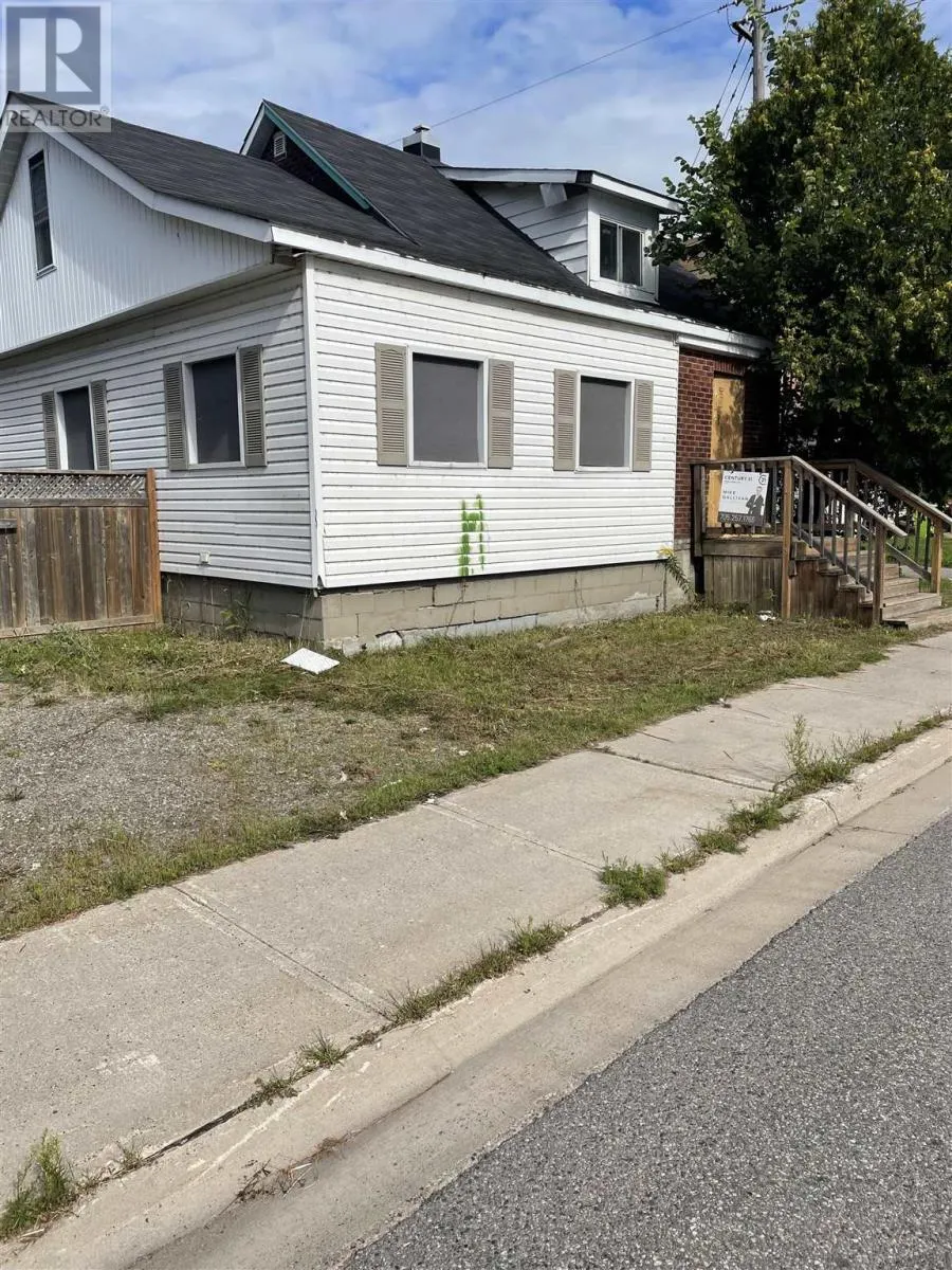 165 John ST