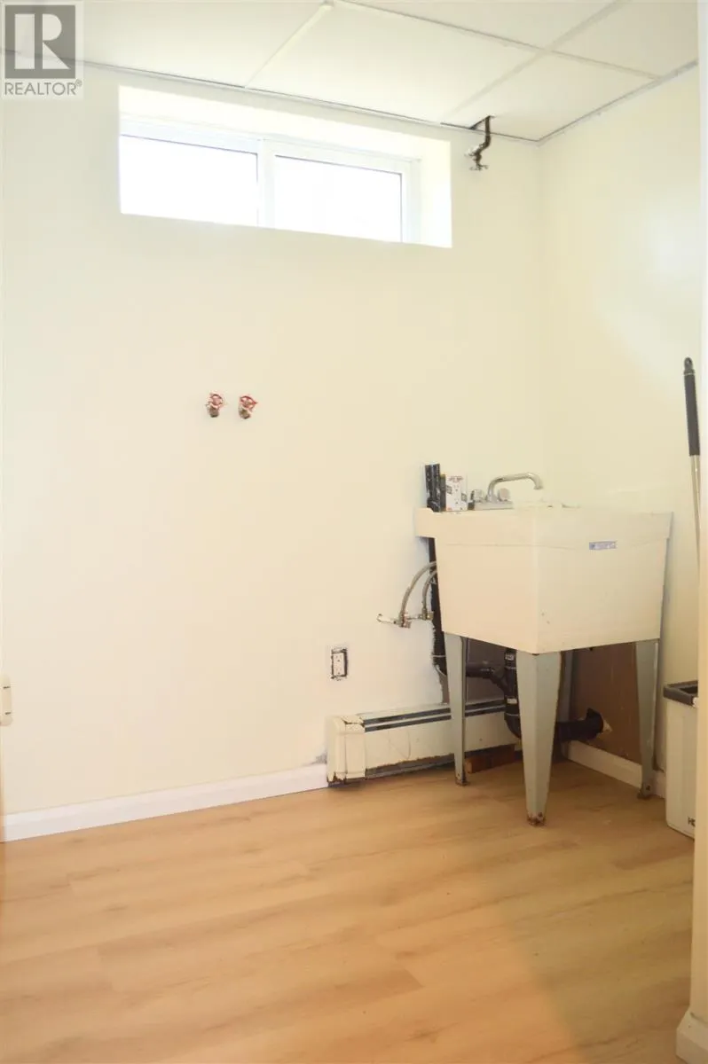 413 Northern AVE
