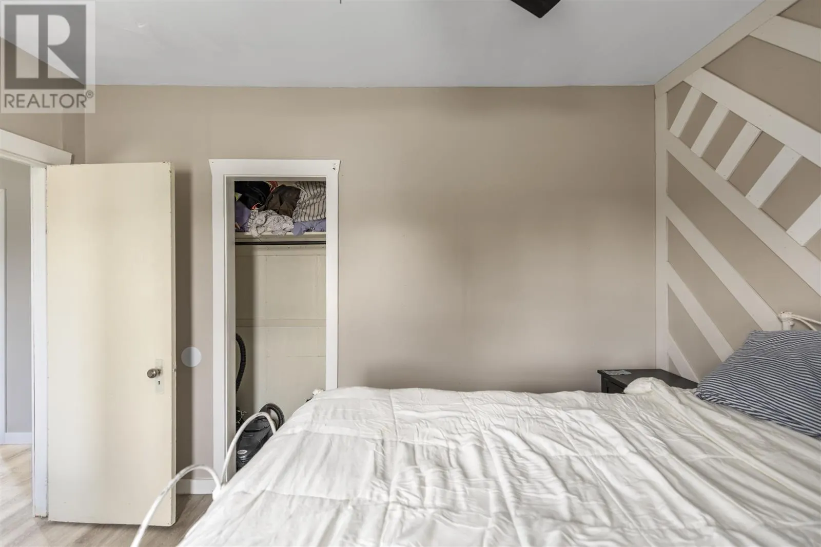 619 Farwell TER