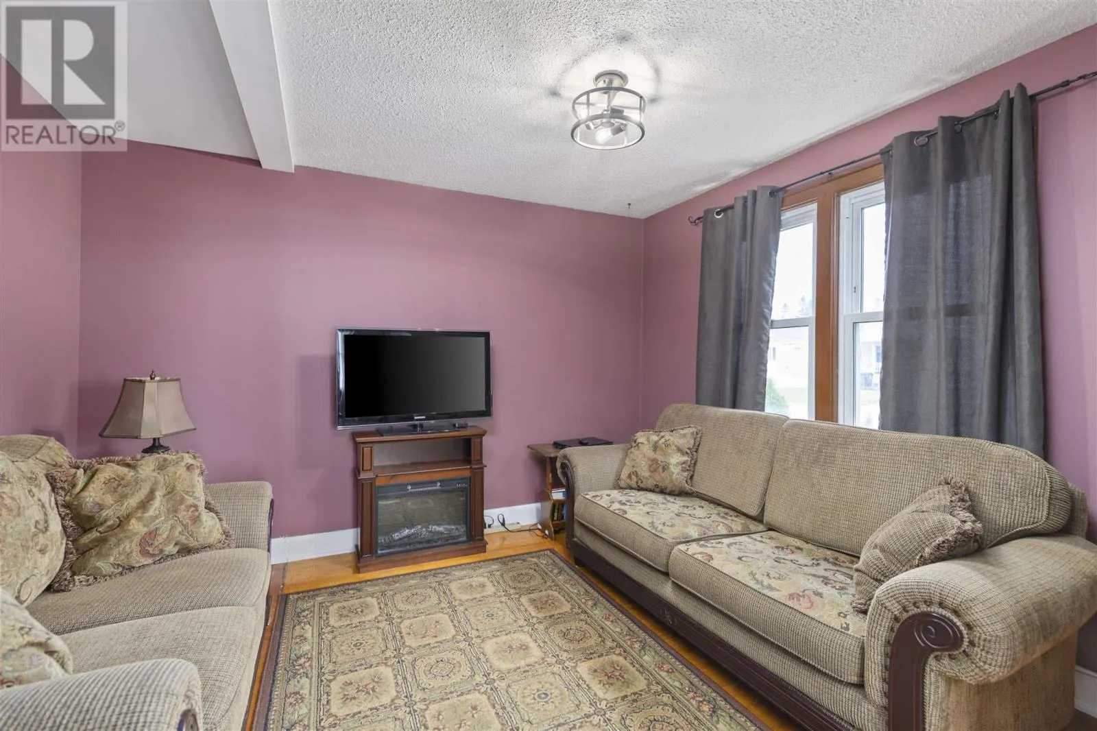615 Sherbourne ST