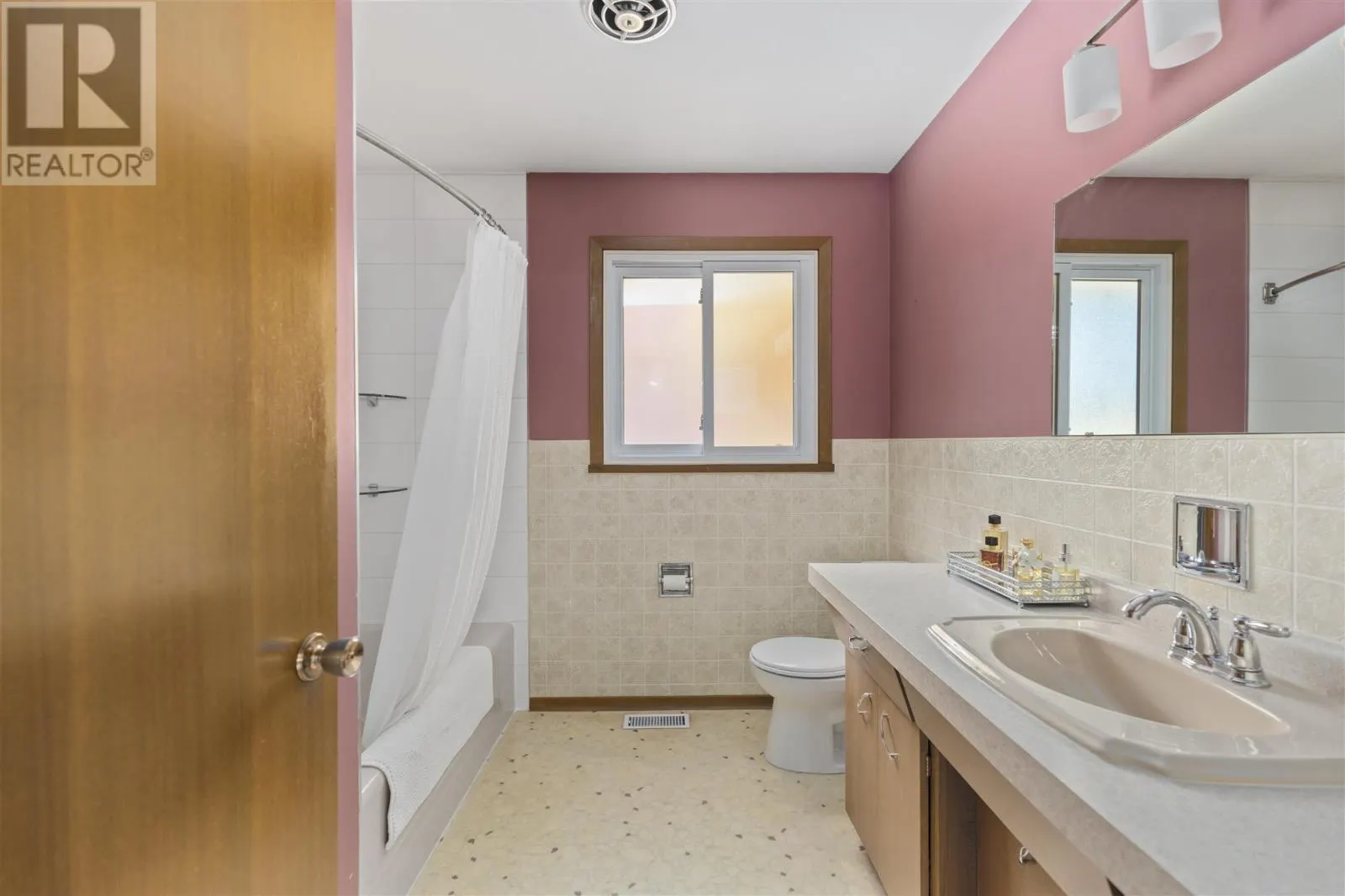 110 Florwin DR