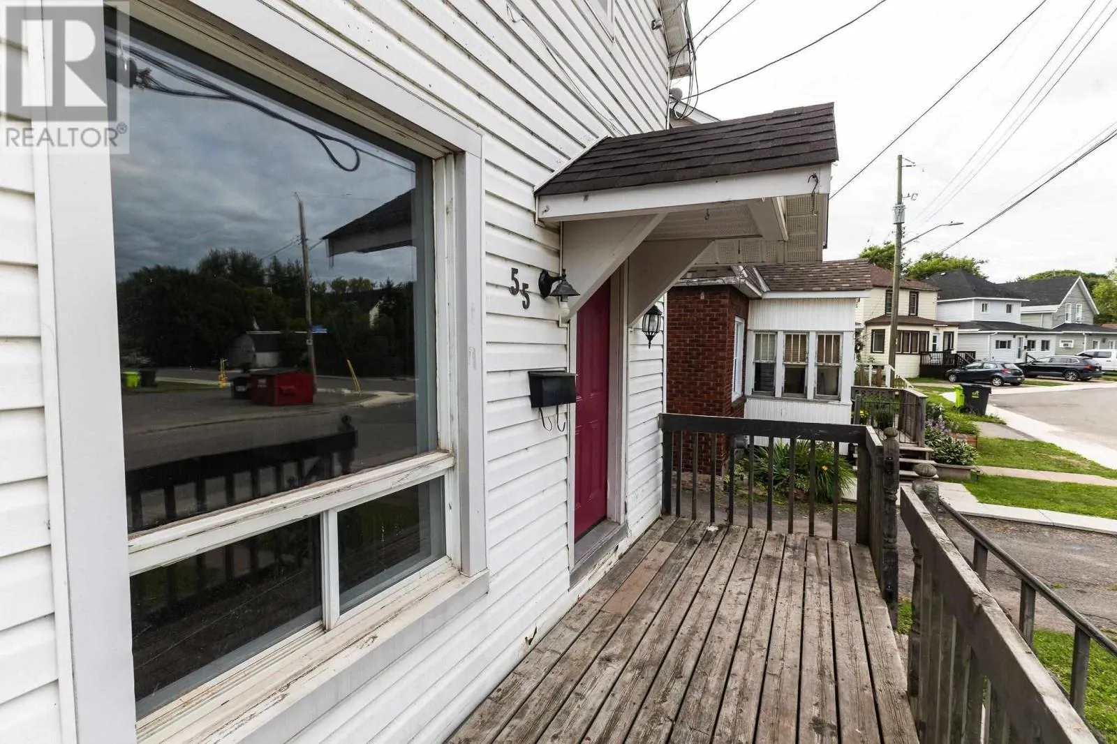 55 Grosvenor AVE