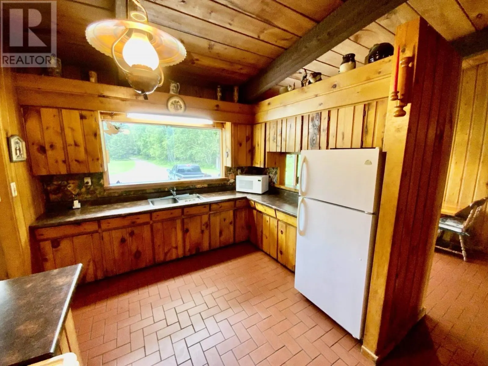 82 Lumber LN