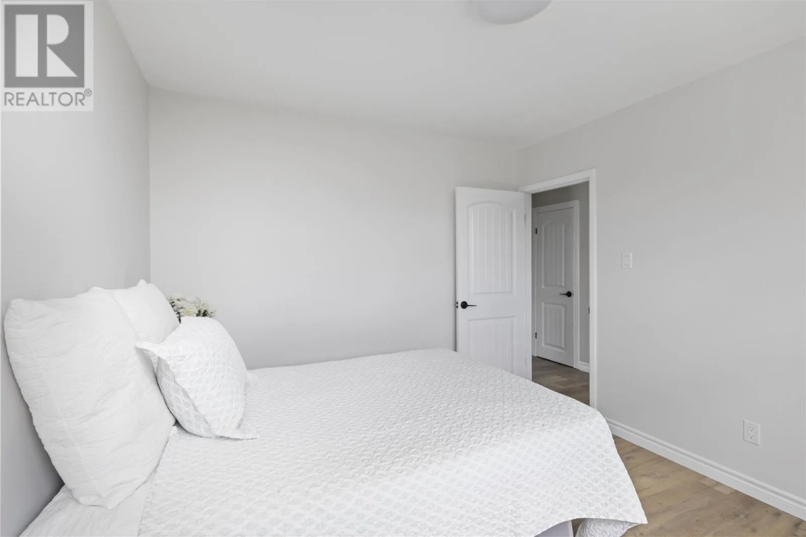 353 Doncaster RD