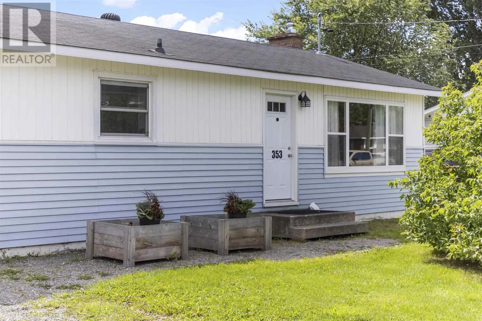 353 Doncaster RD
