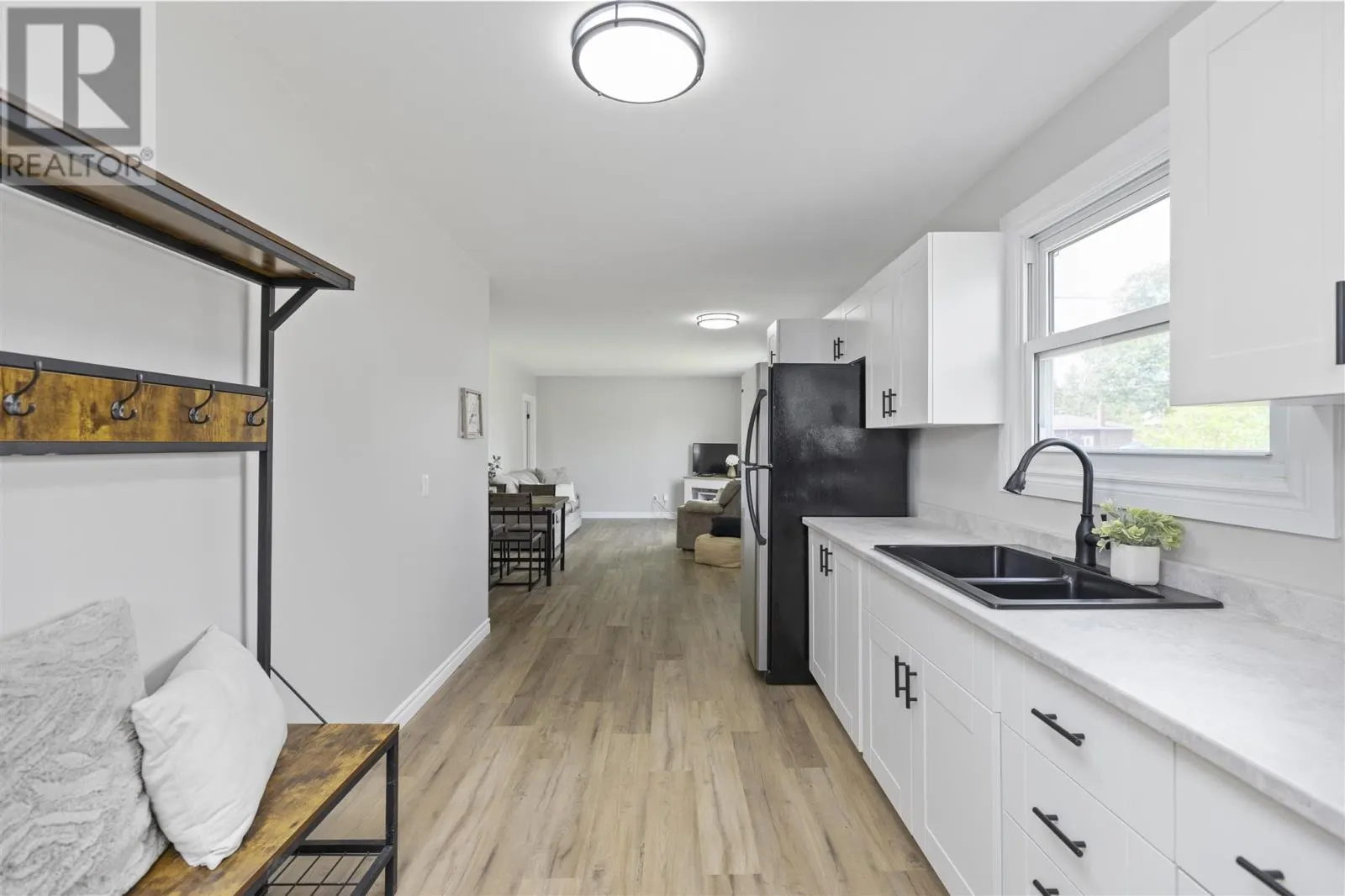 353 Doncaster RD
