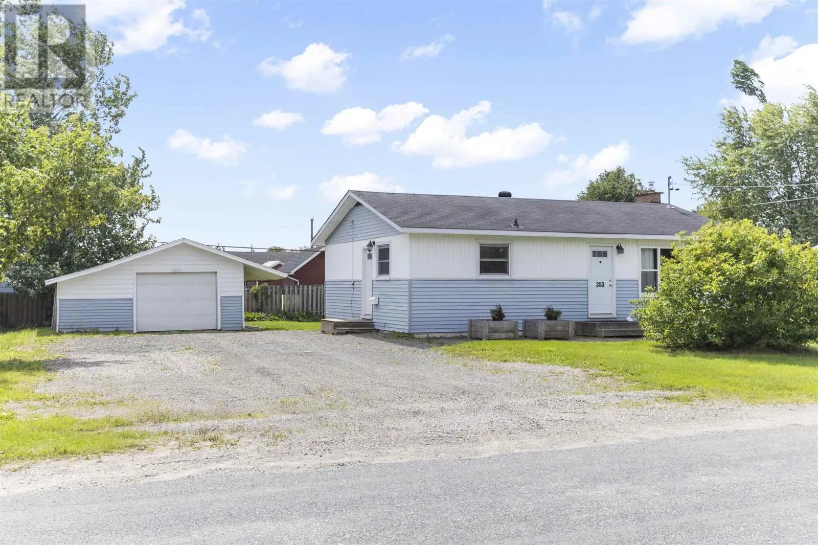 353 Doncaster RD