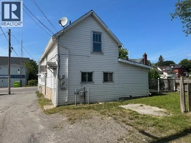 160 Bruce ST