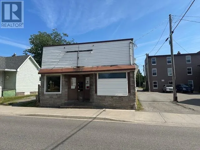 160 Bruce ST