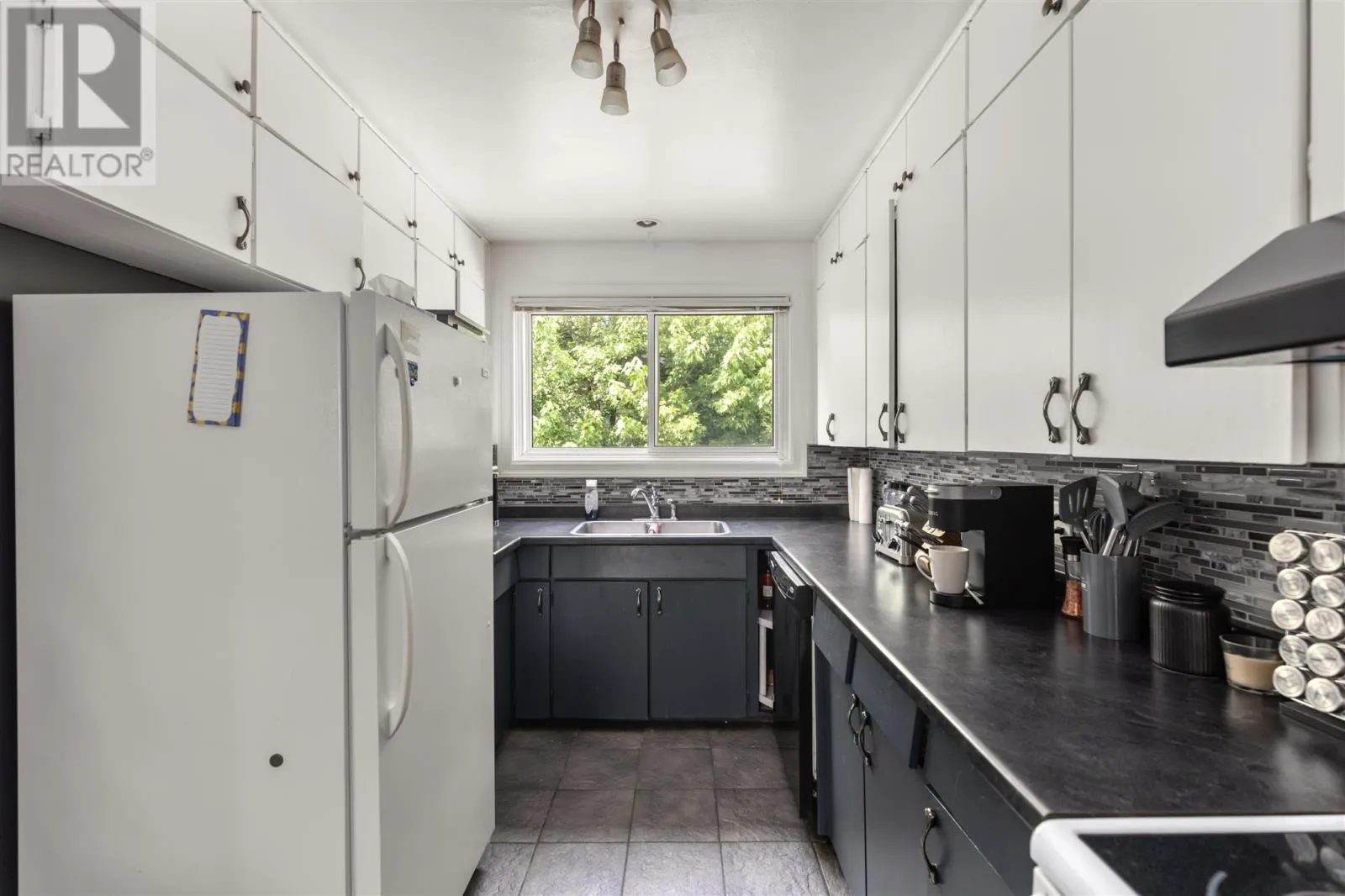 61 Cartier ST