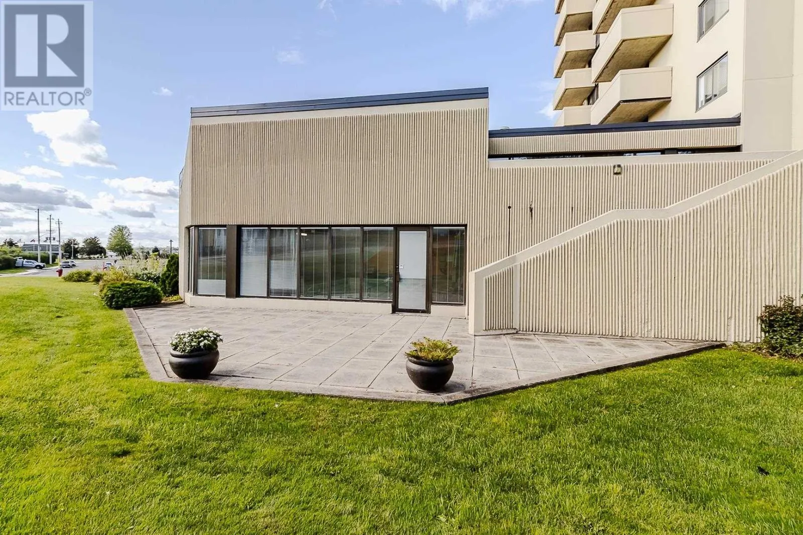 1139 Queen ST E # 903