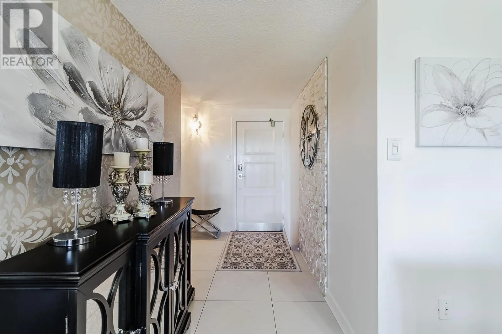 1139 Queen ST E # 903