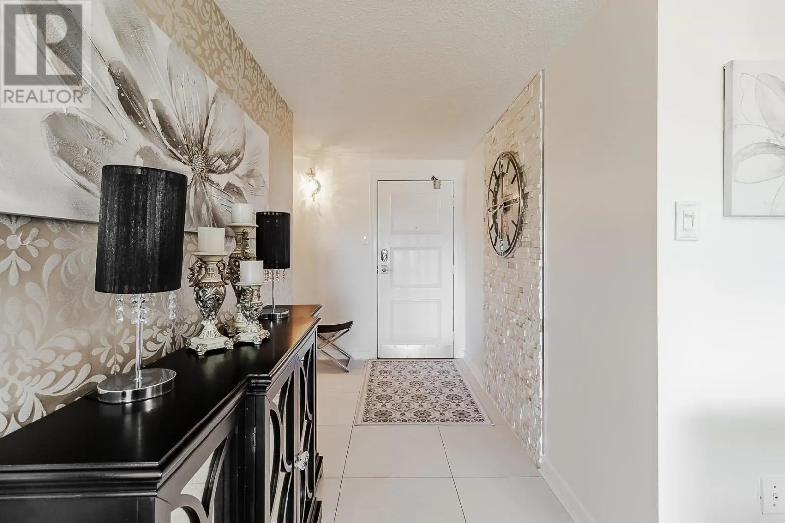 1139 Queen ST E # 903