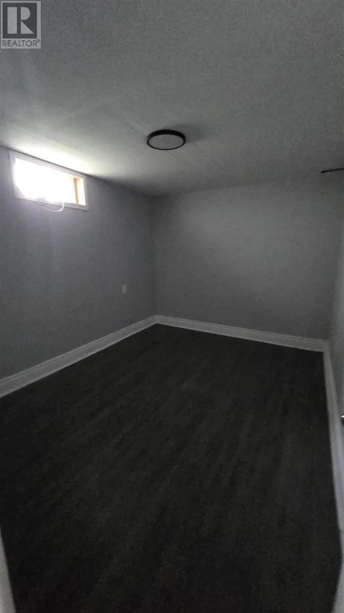 104 Wawanosh AVE