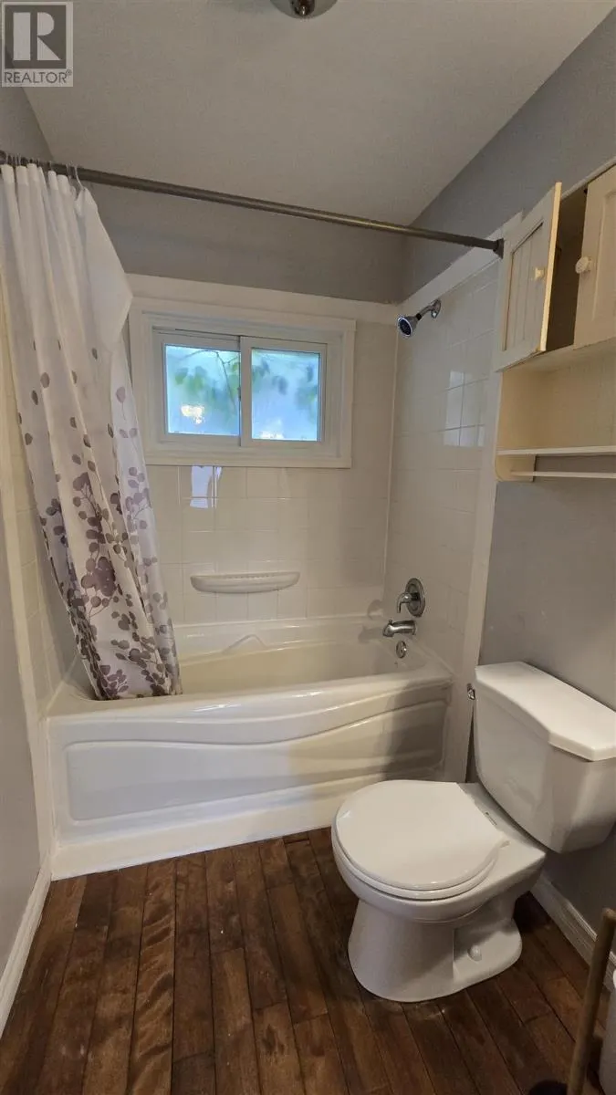 104 Wawanosh AVE