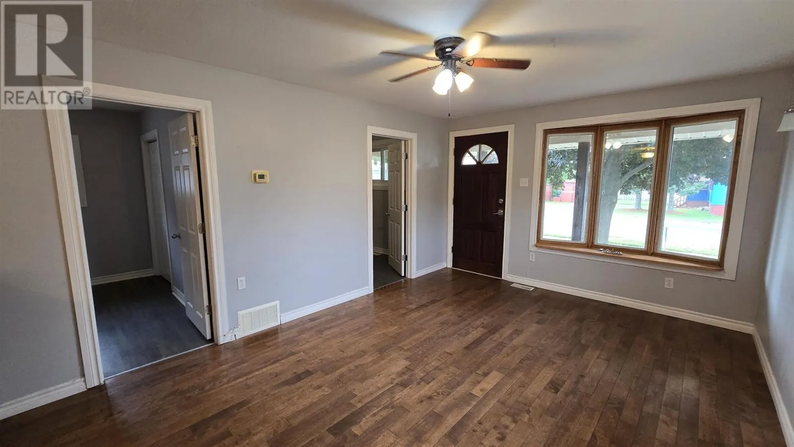 104 Wawanosh AVE