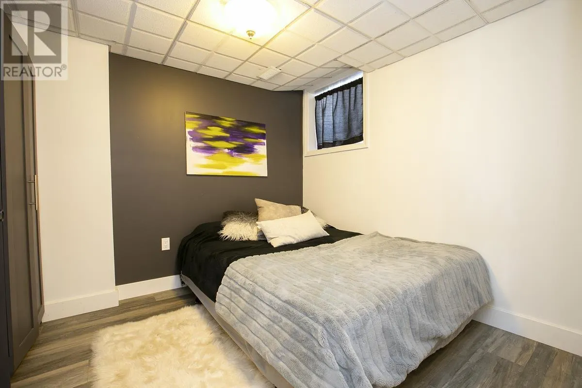 1033 Black RD
