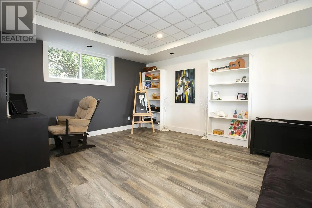 1033 Black RD