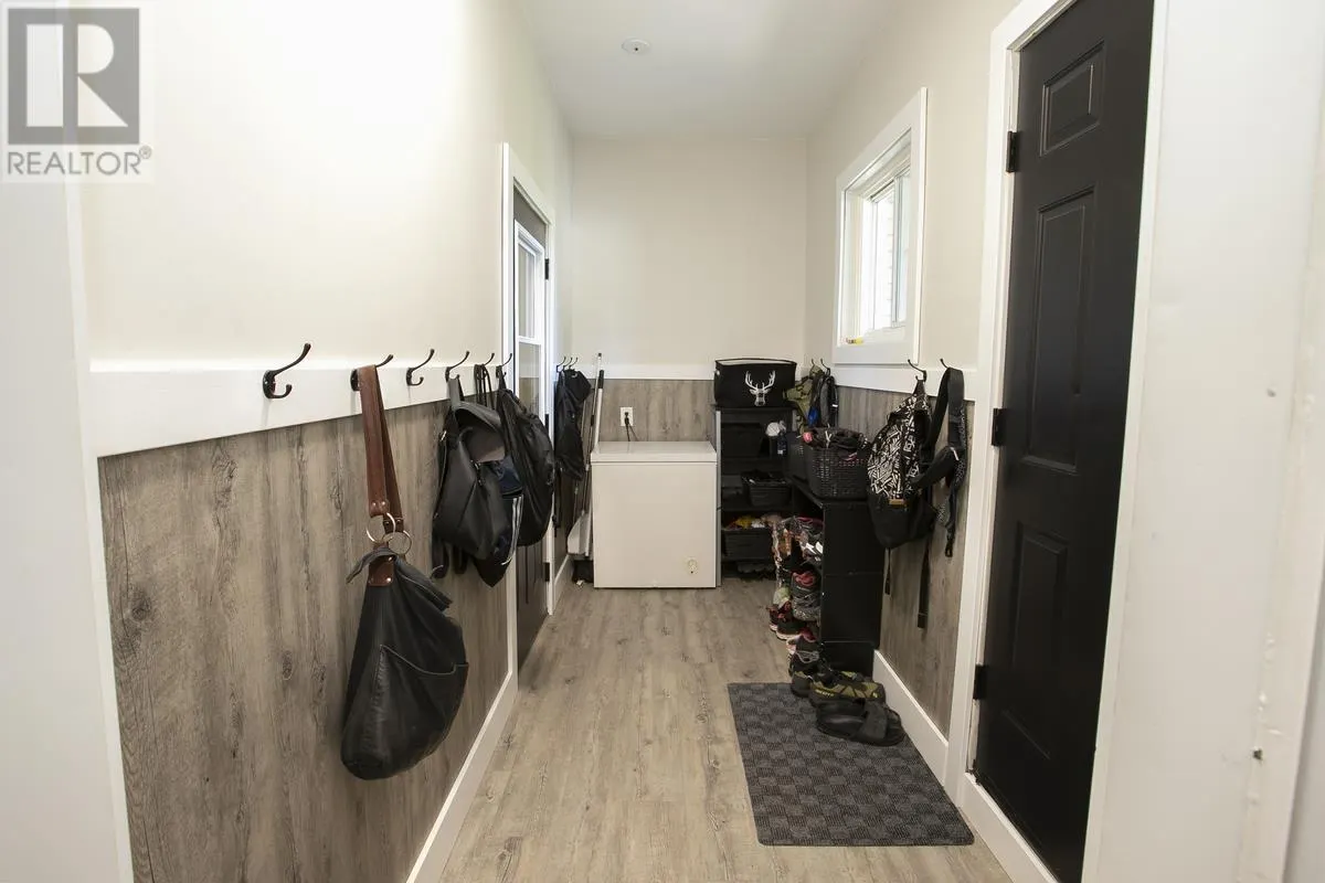 1033 Black RD
