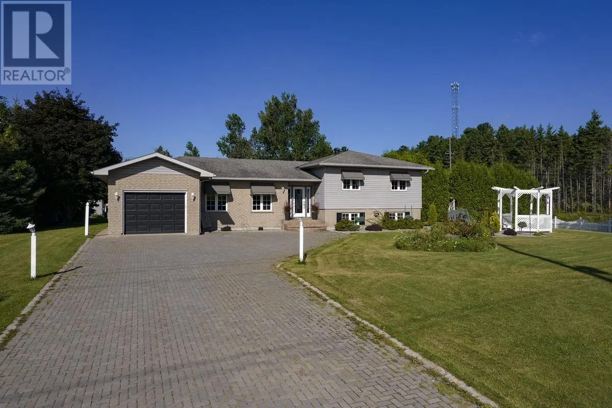 1033 Black RD