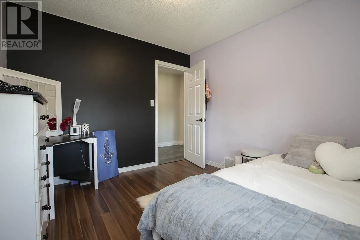 1033 Black RD
