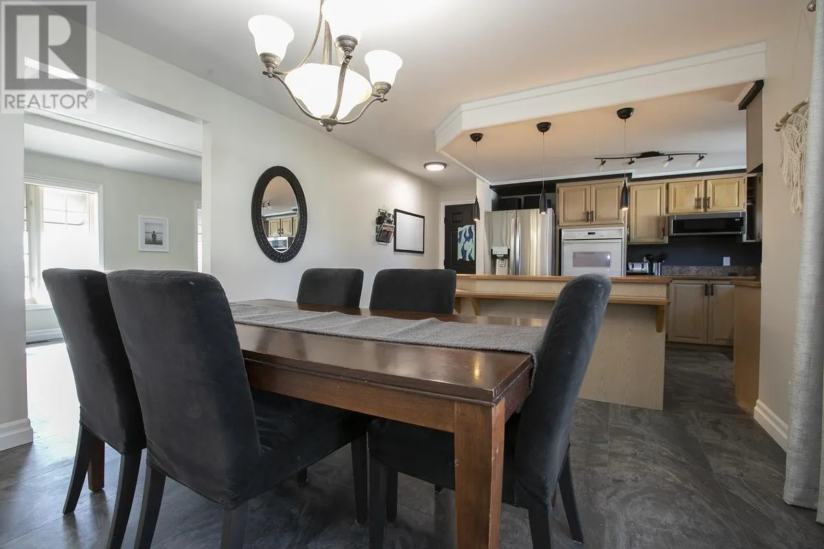 1033 Black RD