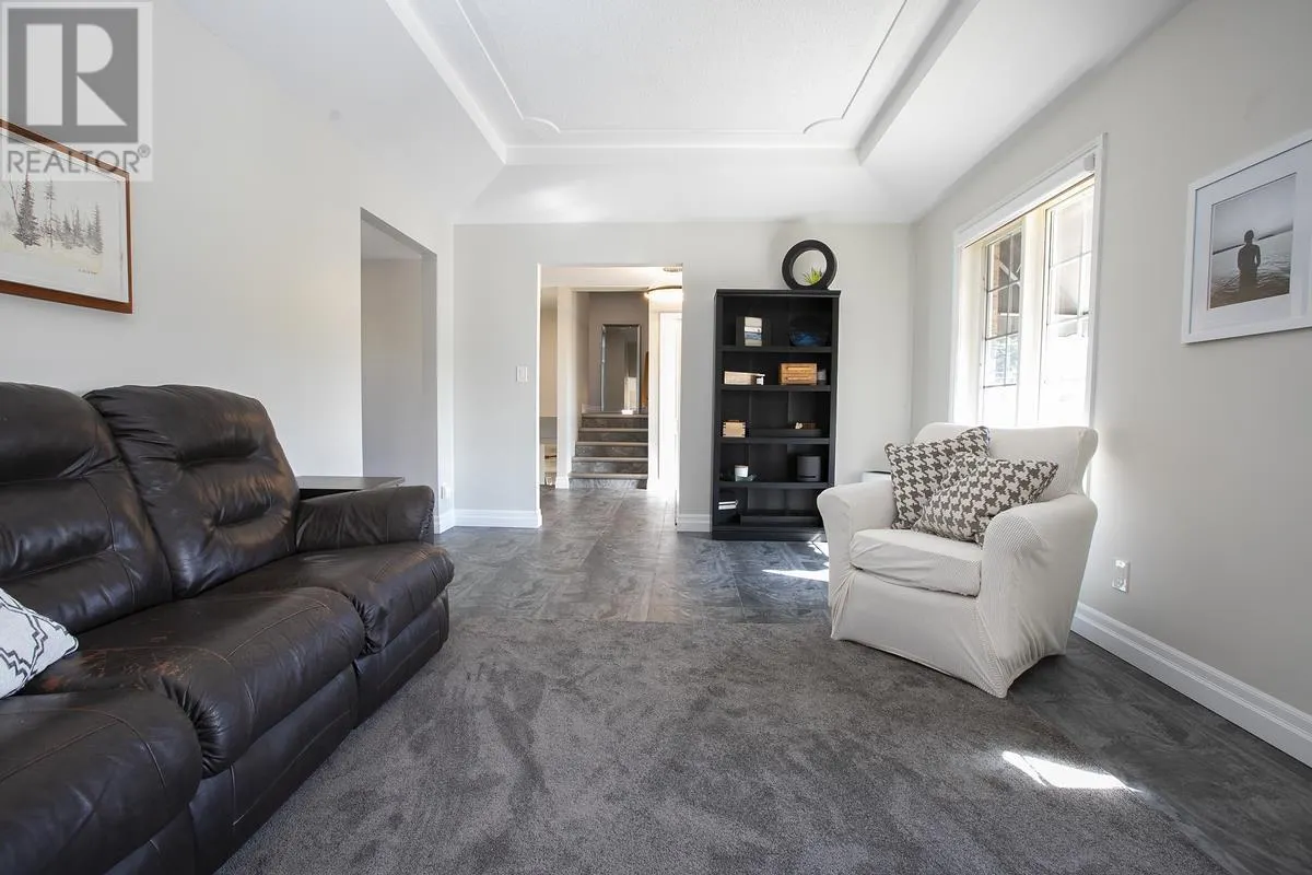 1033 Black RD