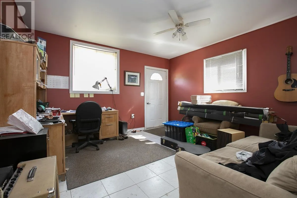 1033 Black RD