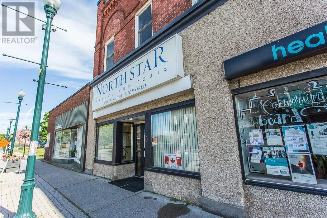 794 Queen ST E