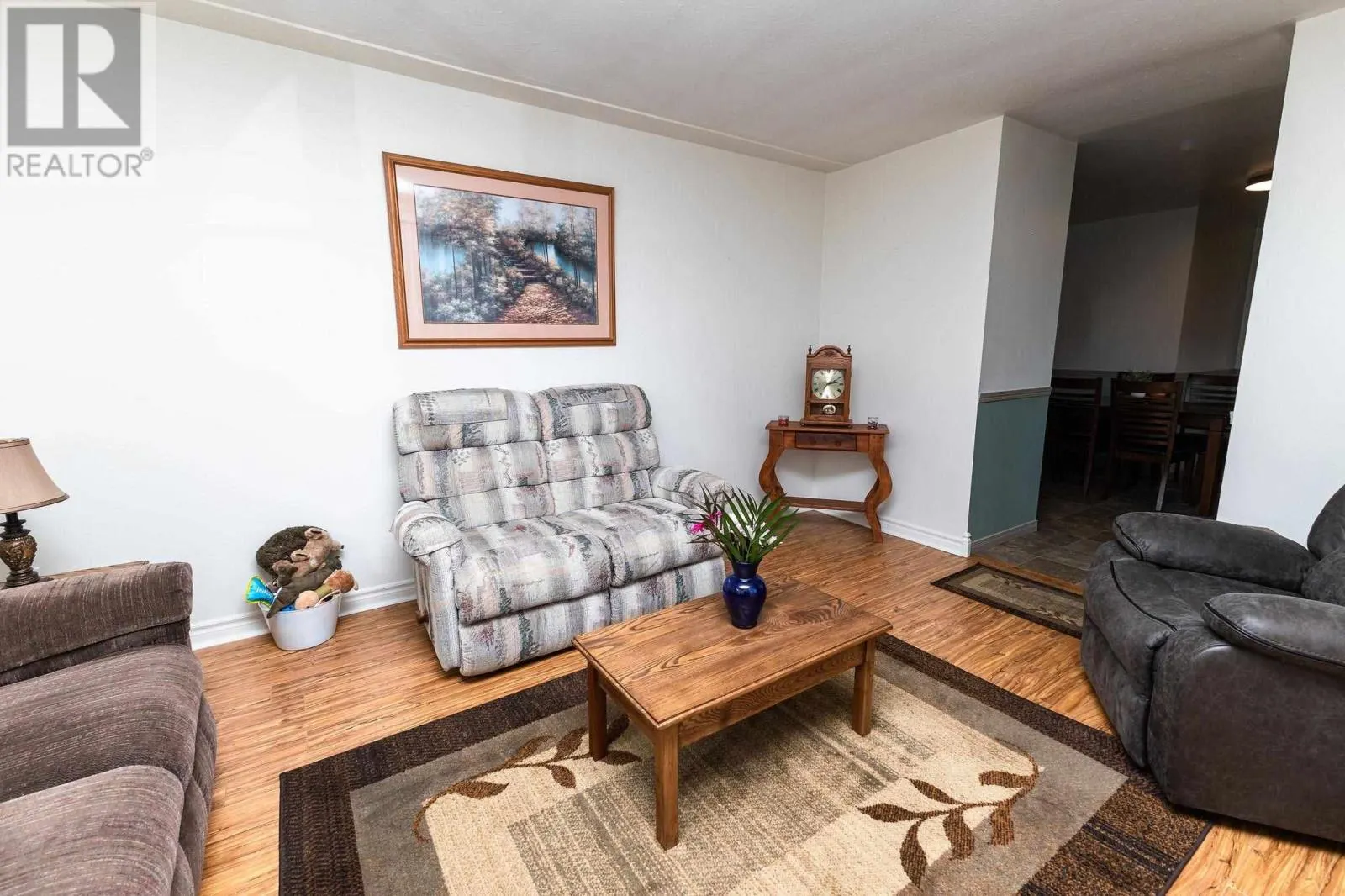 617 Boundary RD