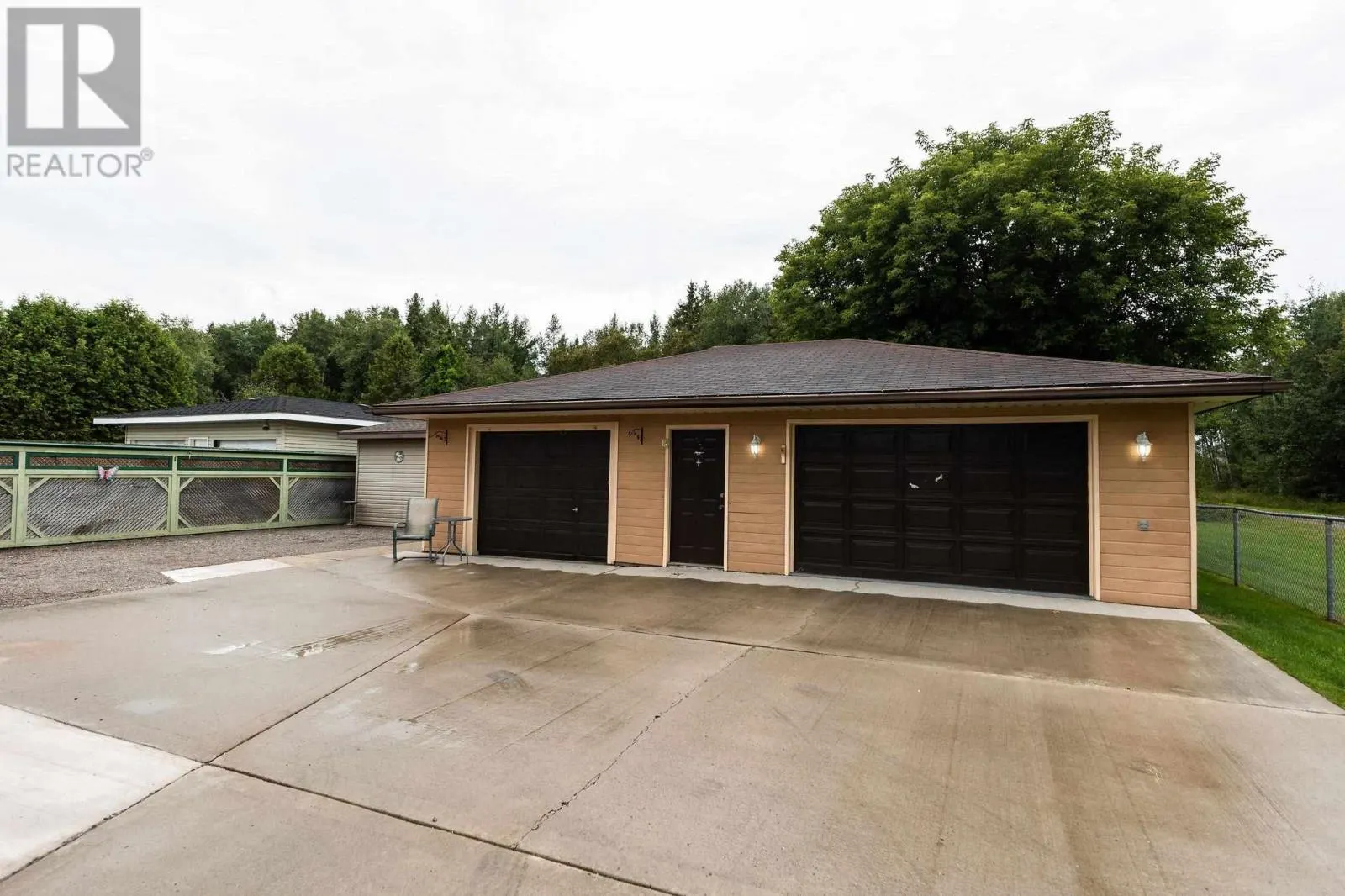 617 Boundary RD