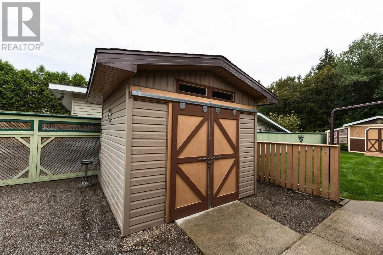 617 Boundary RD