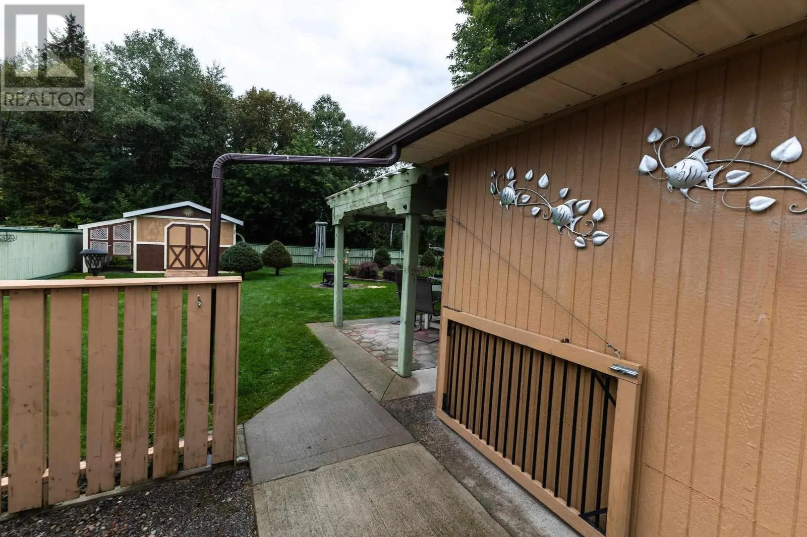 617 Boundary RD