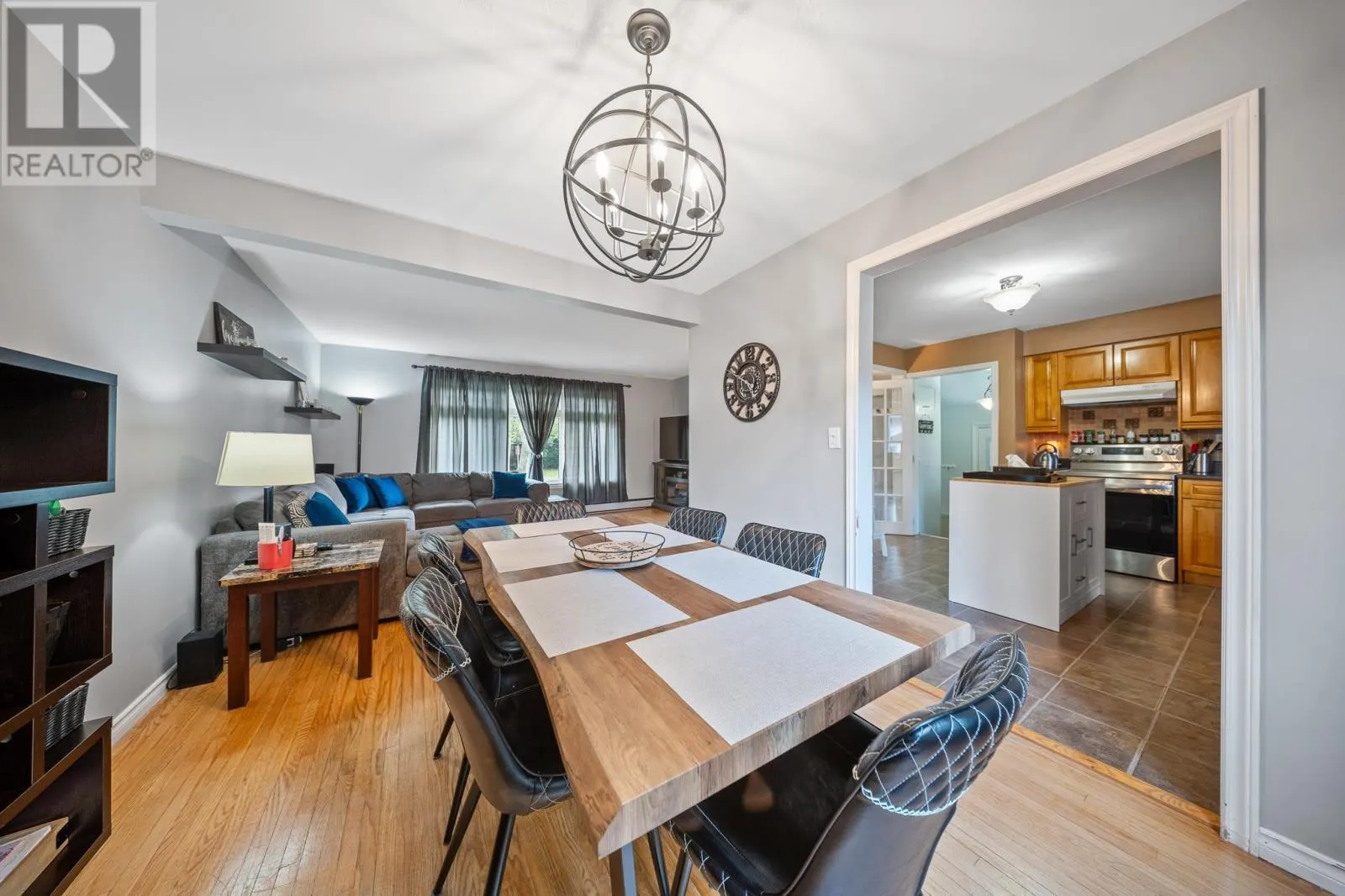 124 Eagle DR