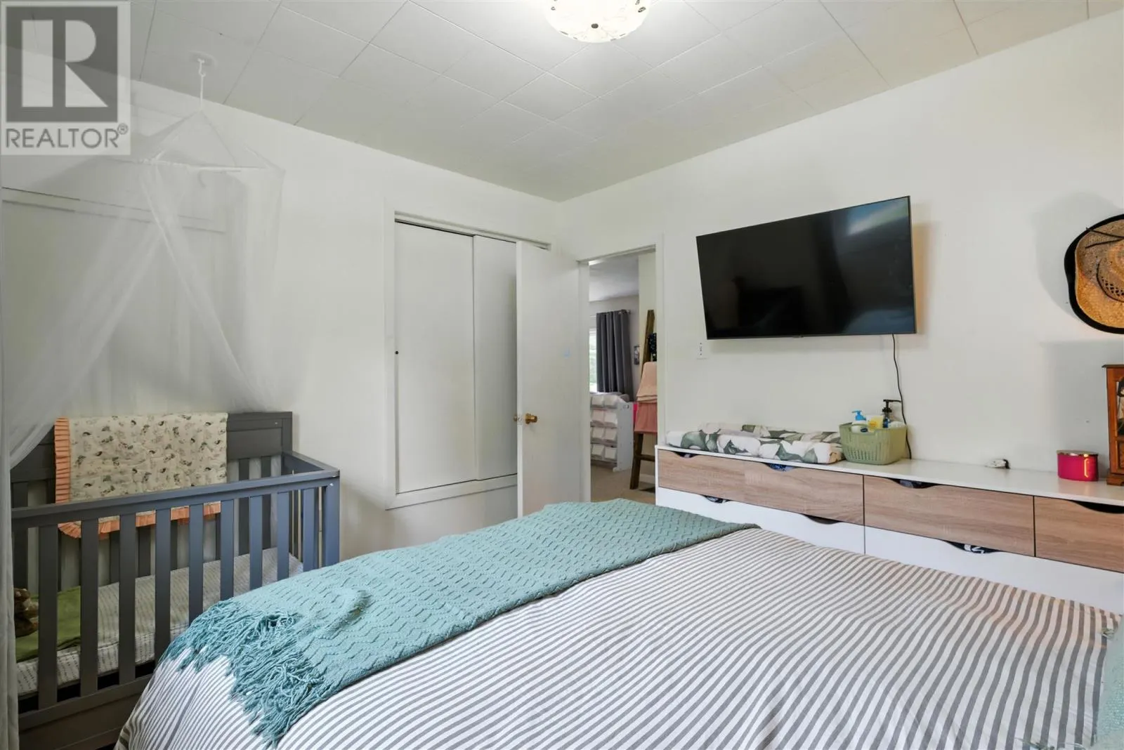 29 Eley RD