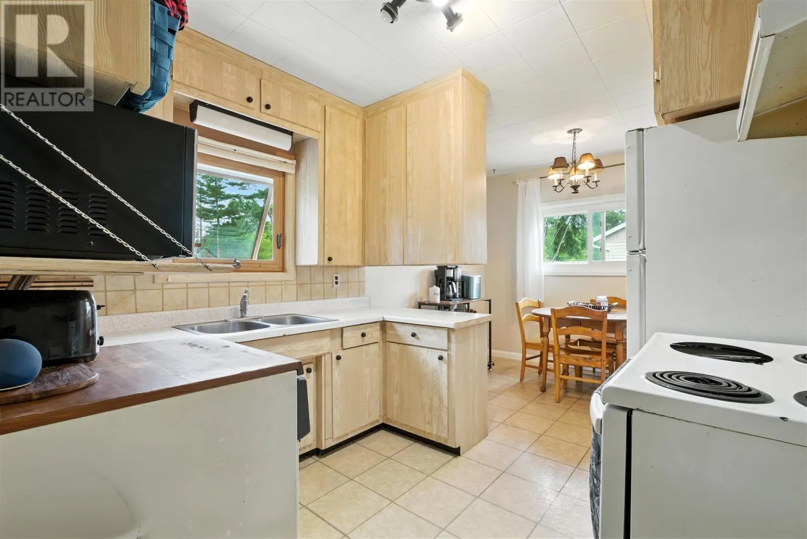 29 Eley RD