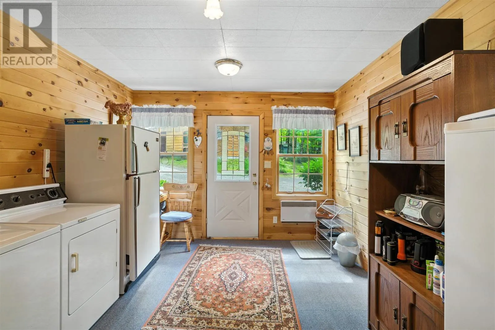 425 Axe Lake RD