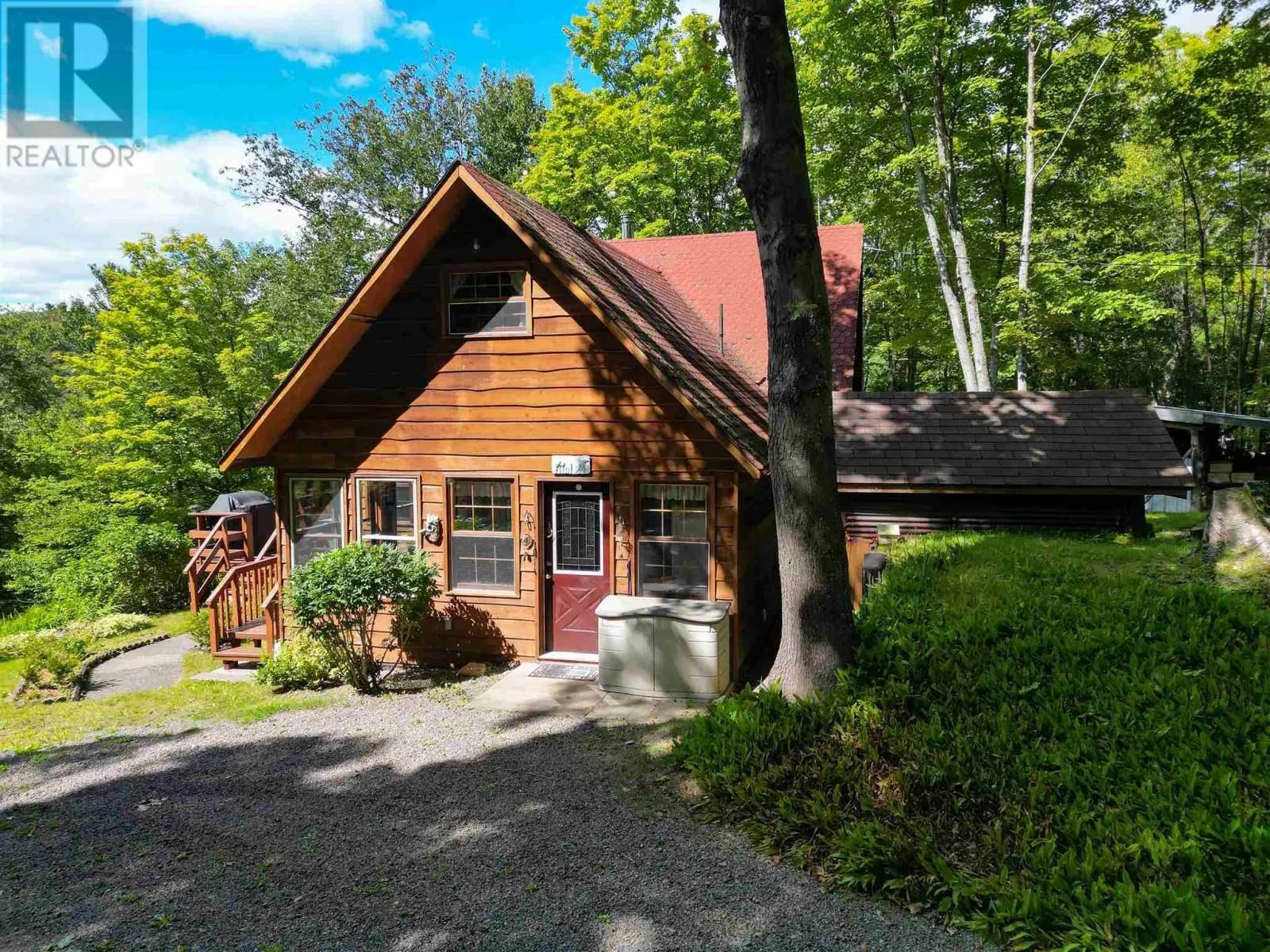 425 Axe Lake RD