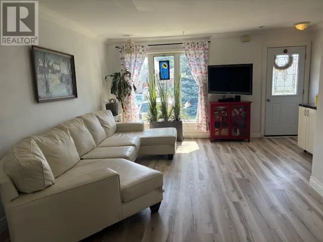 18 Alden RD