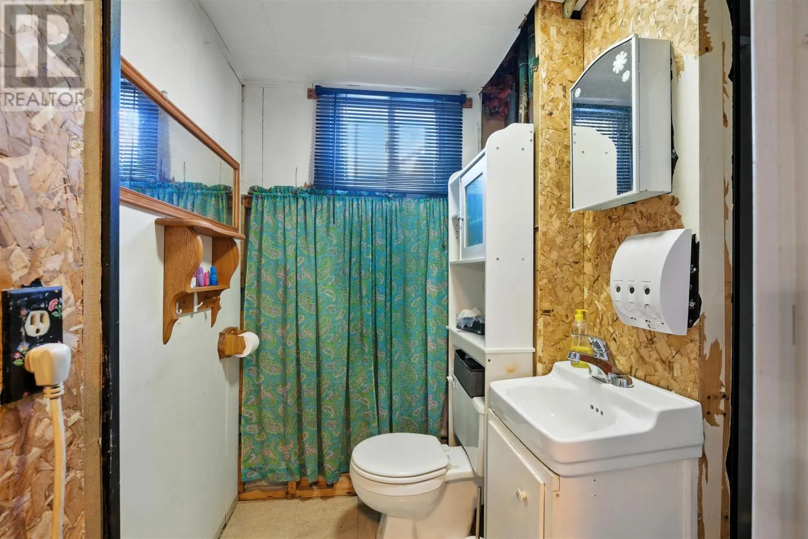 343 Rowell AVE