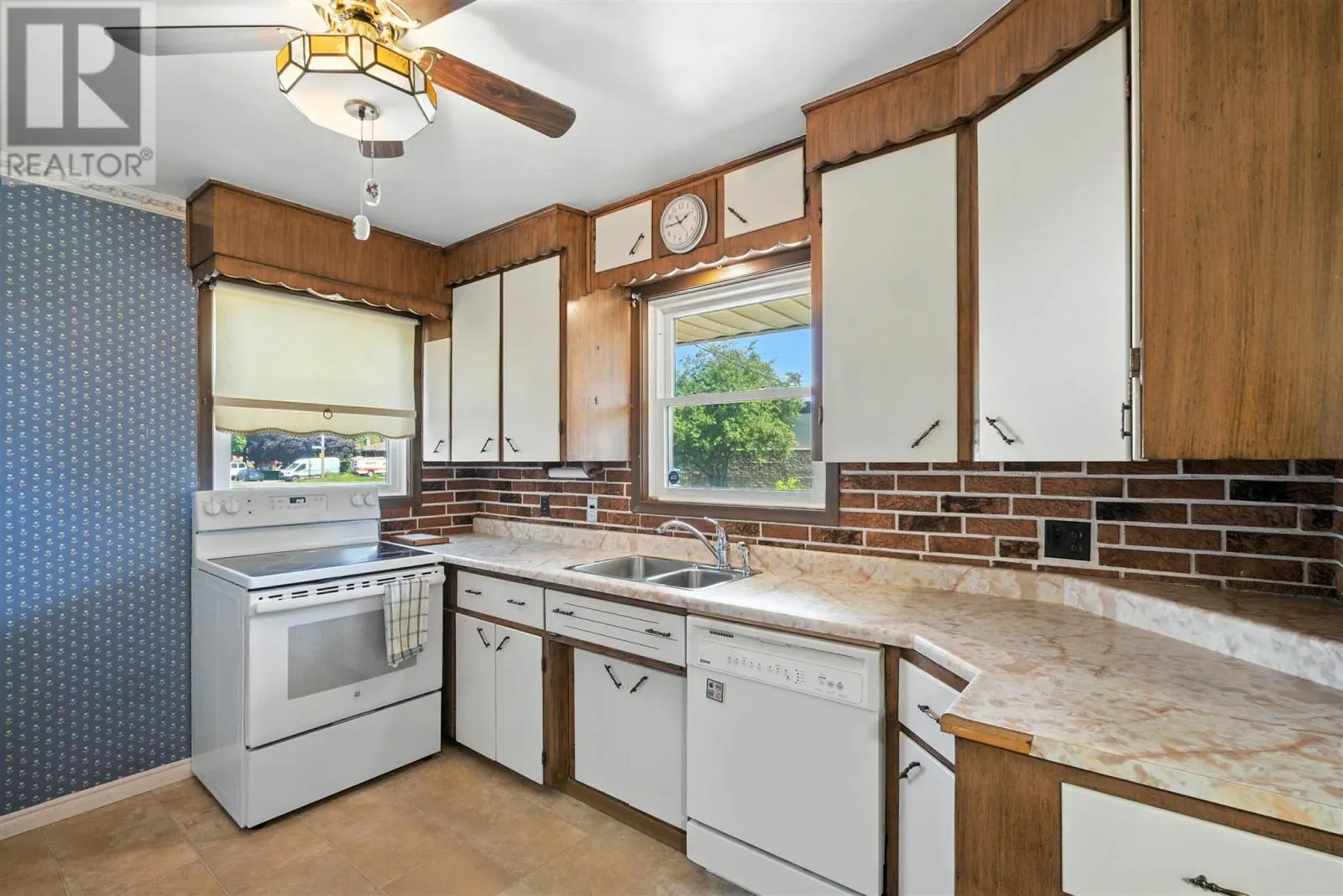 343 Rowell AVE