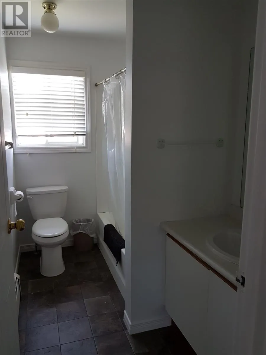 6 Village CT