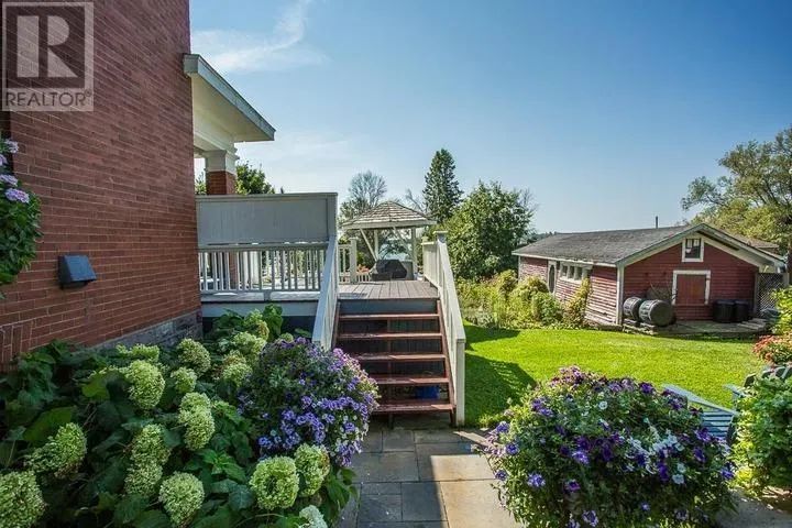 31 Taylor ST