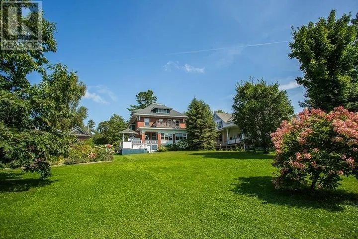 31 Taylor ST