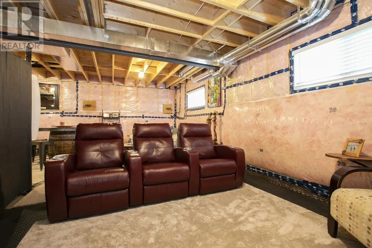 56 Crestwood AVE