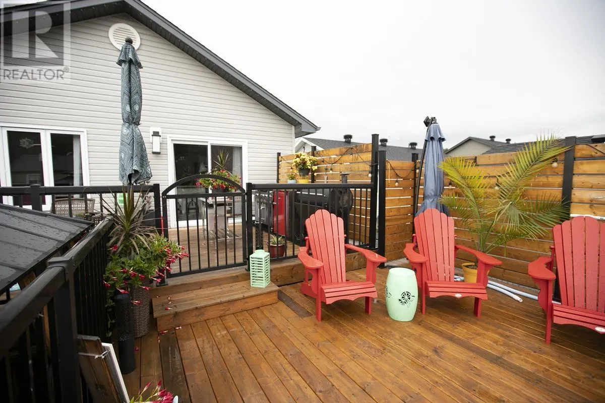 56 Crestwood AVE