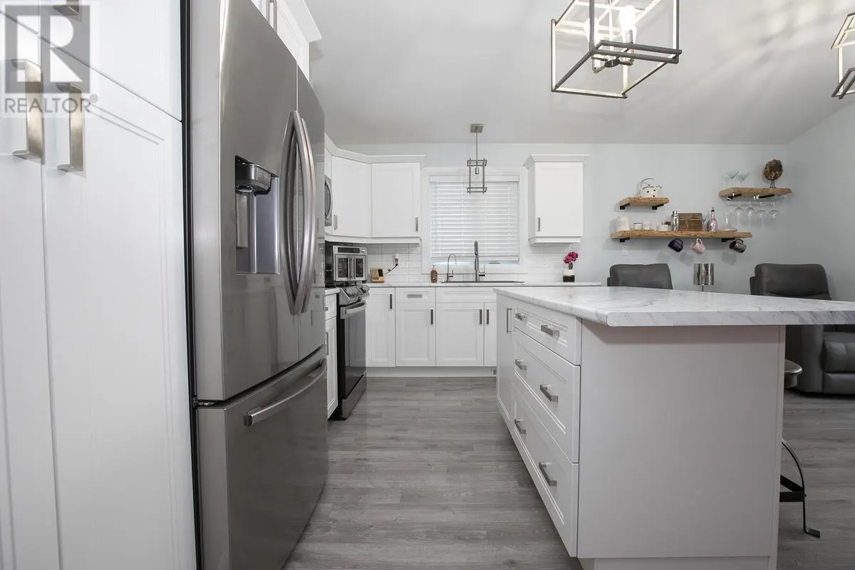56 Crestwood AVE