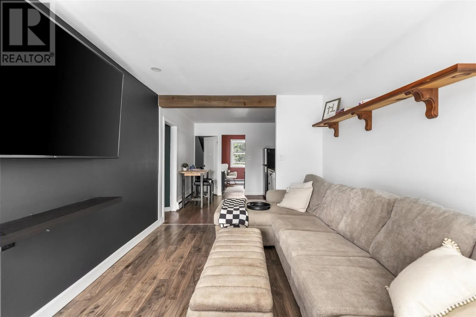 236 Hampton RD