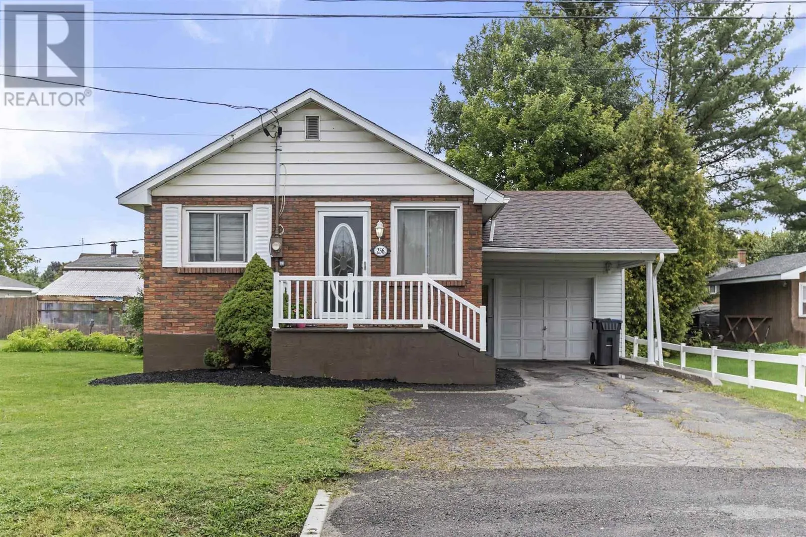 236 Hampton RD