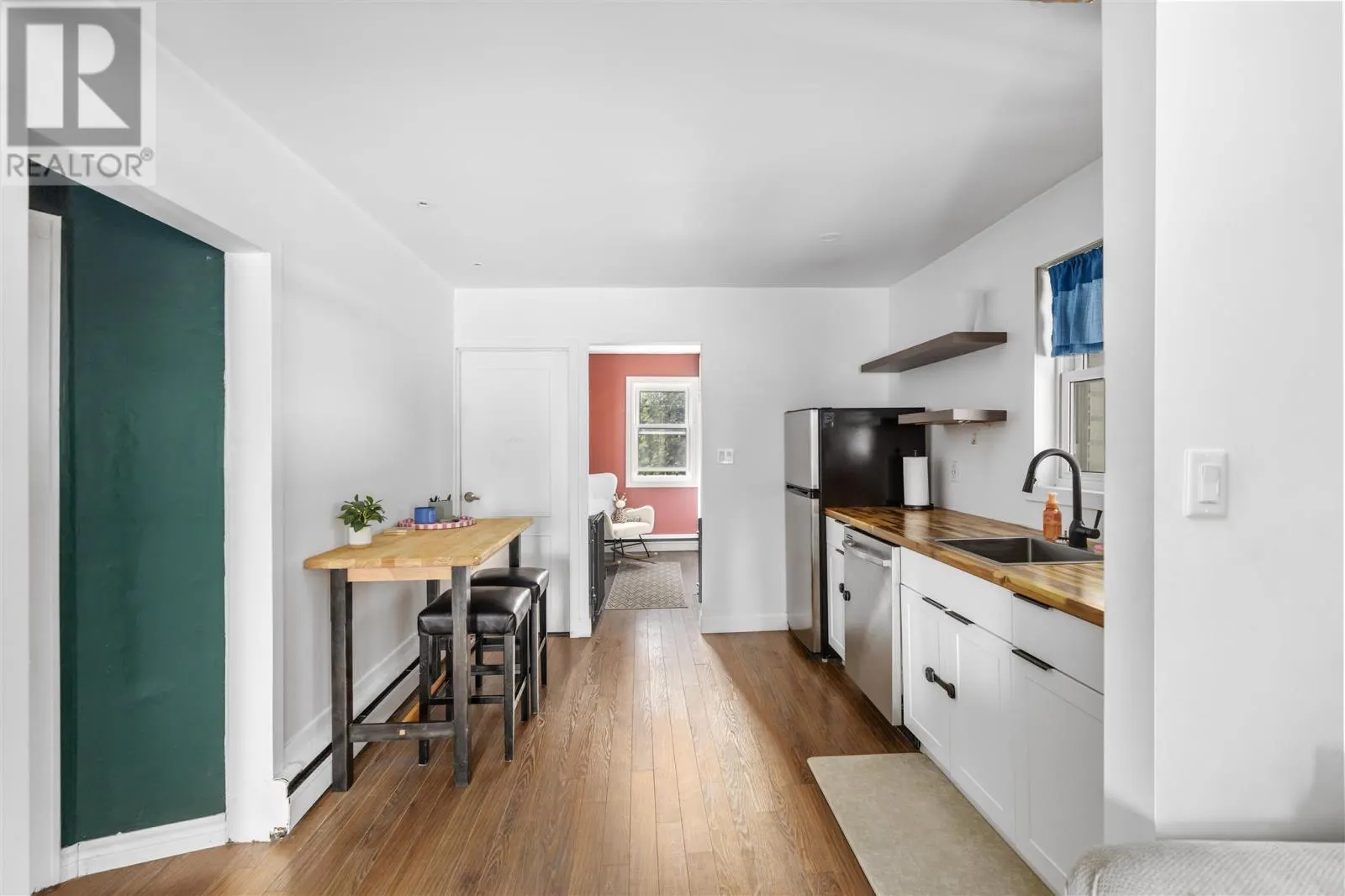 236 Hampton RD